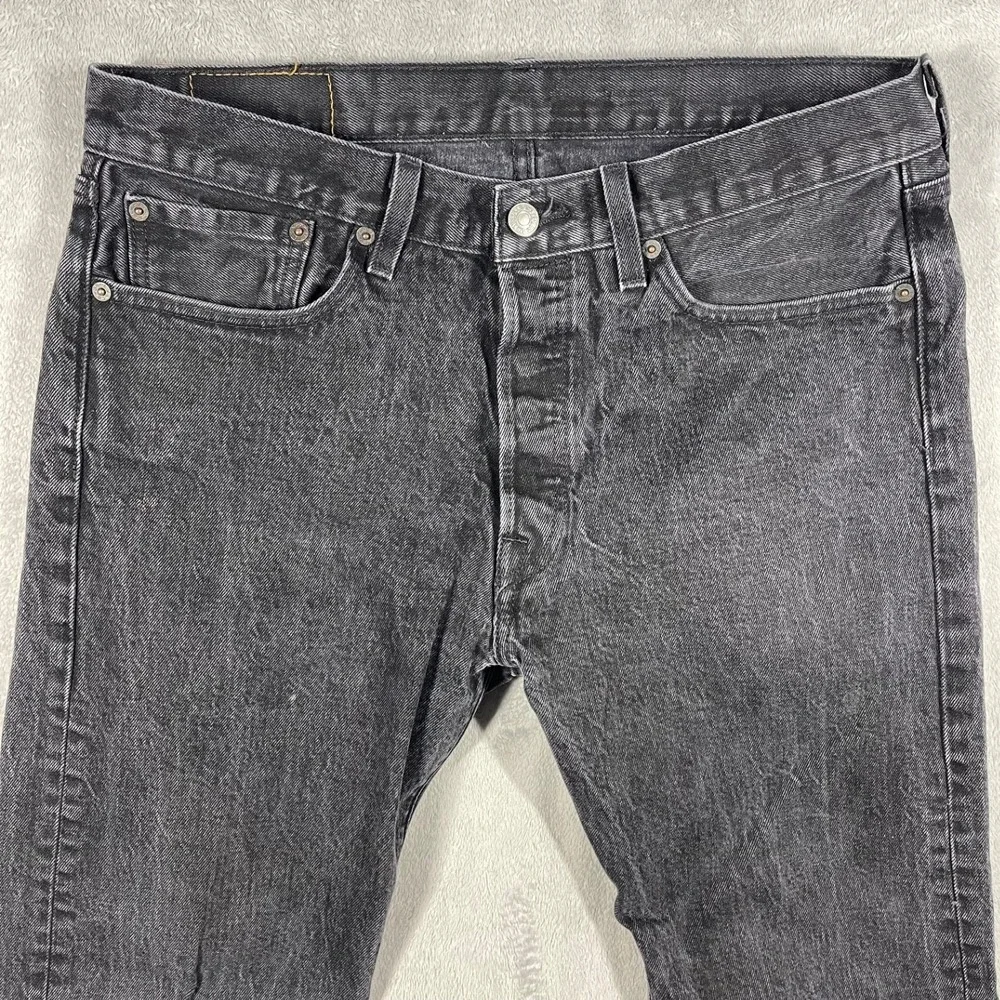 Levi's 501 Original Fit Jeans Men 33(32)x32(30) Black Straight‎ Leg Button Fly